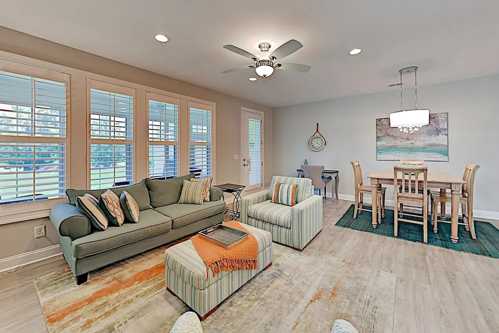 The At Barefoot Village: Patio & Pool 3 Bedroom Condo