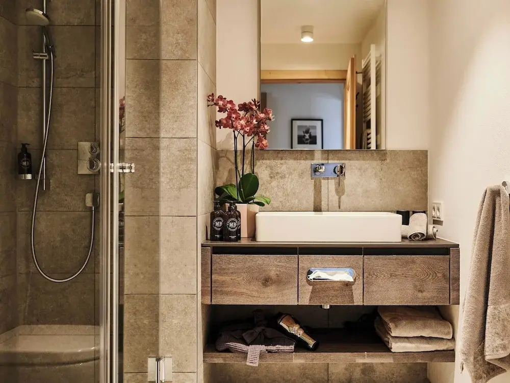 Serviced Luxury Chalet Evi, Ski-in Ski-out