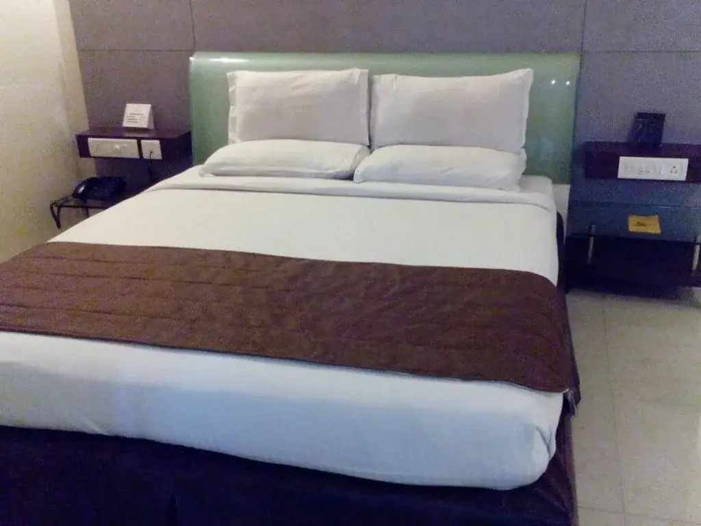 The Shiv Grand