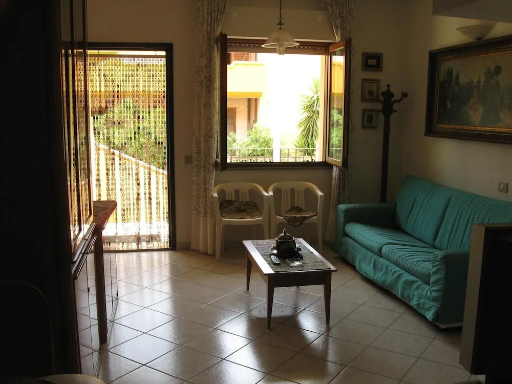 Apartment With 2 Bedrooms in Muravera, With Furnished Balcony - 2 km F