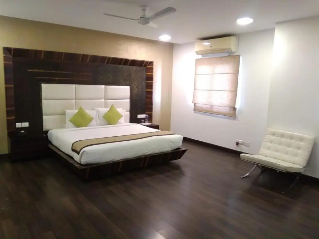 Crest Executive Suites, Whitefield