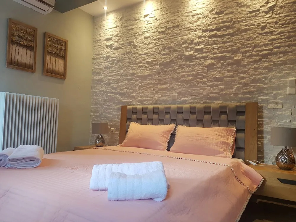 Saint Stephen's apartements at Meteora 3