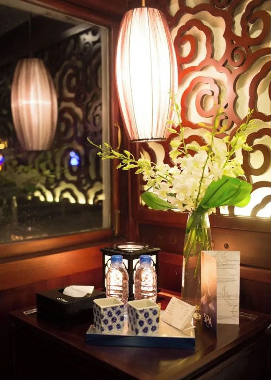 Bhaya Luxury Halong Cruise - Manage by LuxCruises