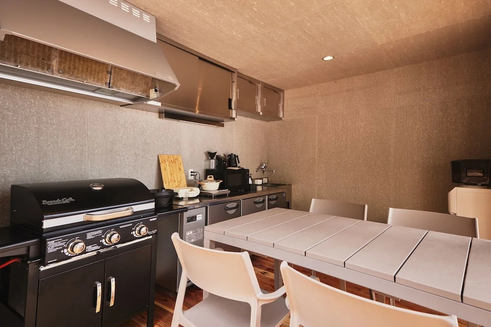 Dots by Dot Glamping Suite 001