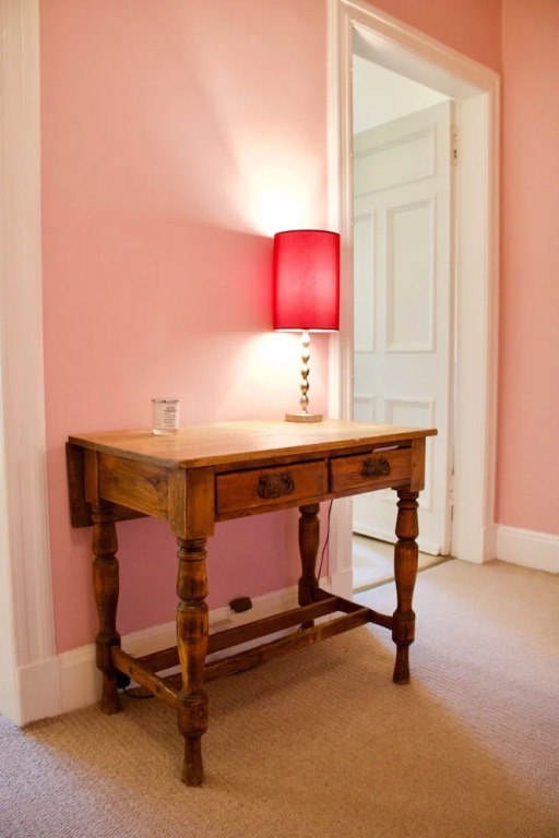 2 Bedroom Bruntsfield Apartment