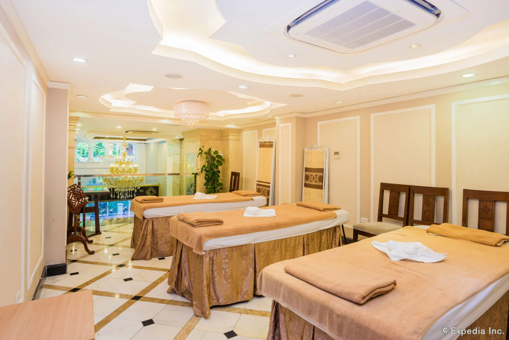 Scent Premium Hotel and Sky Bar