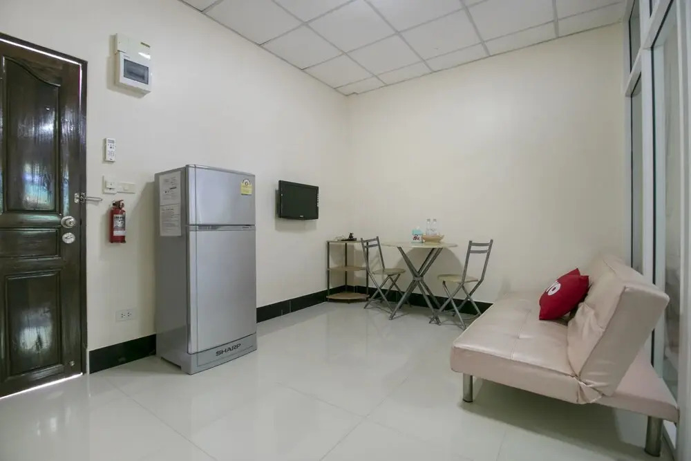 Sunee Place Hotel by OYO