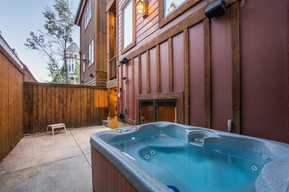 Slopeside 4 bedroom Townhome by All Seasons Resort Lodging