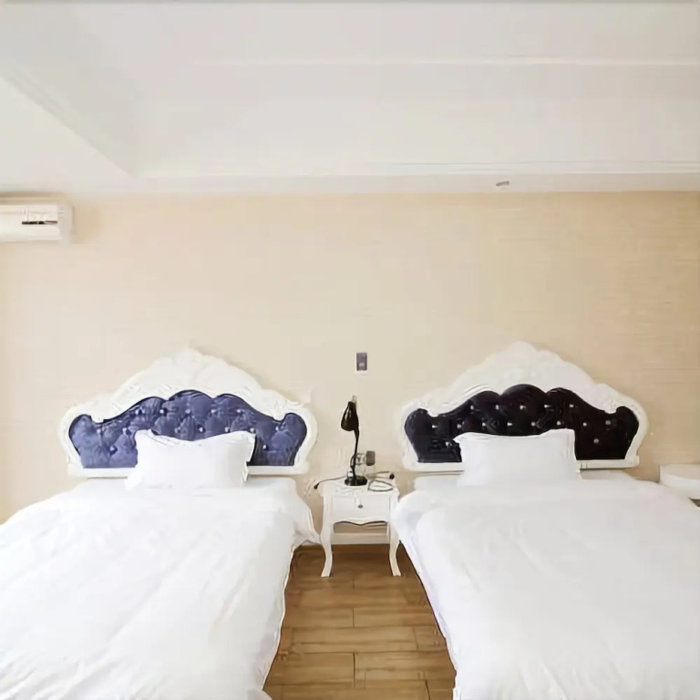 Tujia Sweetome Vacation Rentals