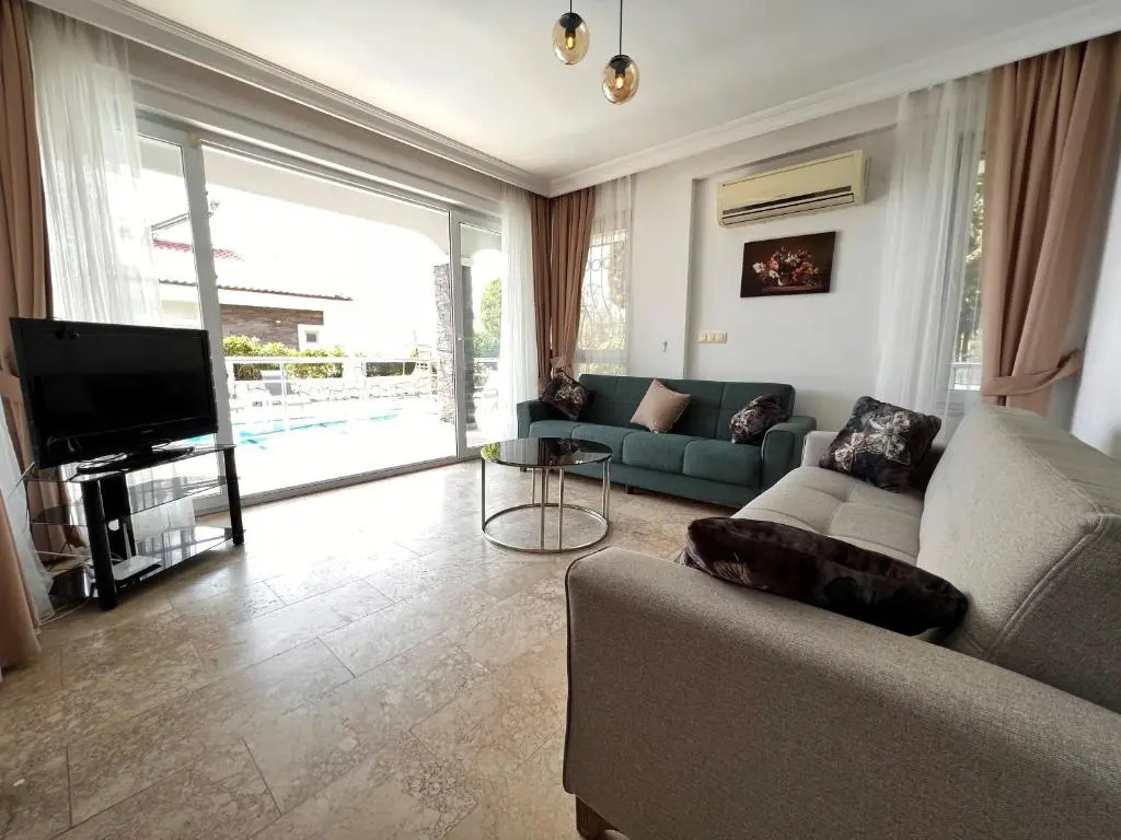 Arnna 4 Villa