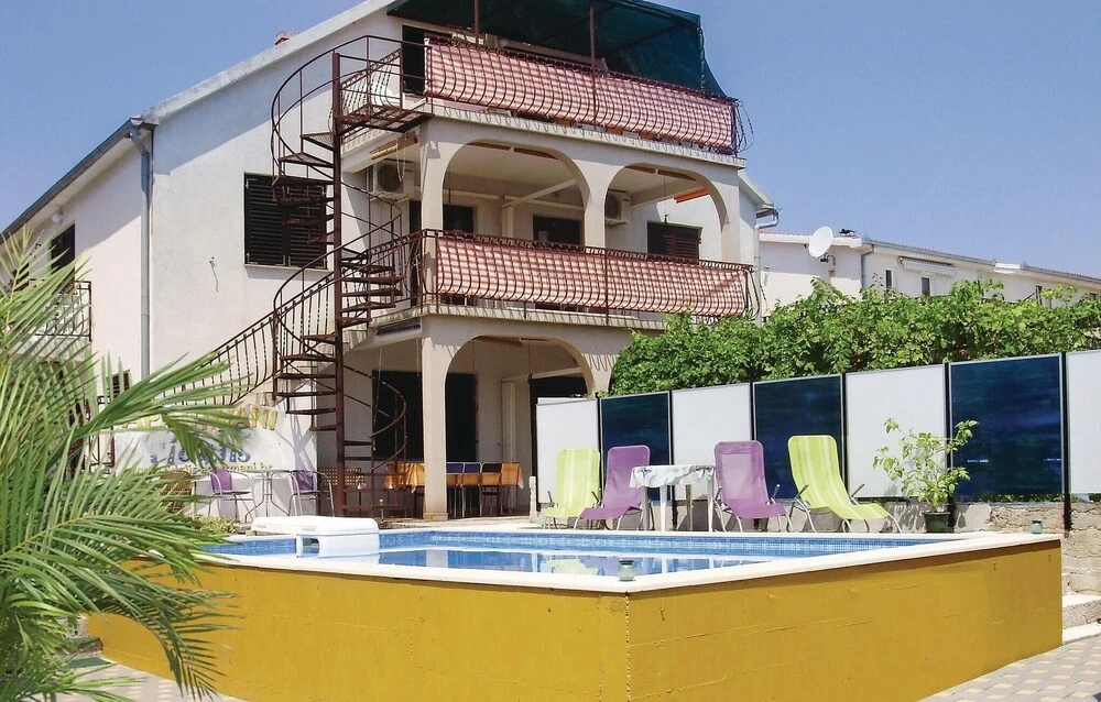 Amazing Apartment in Okrug Gornji With 2 Bedrooms, Wifi and Outdoor Swimming Pool