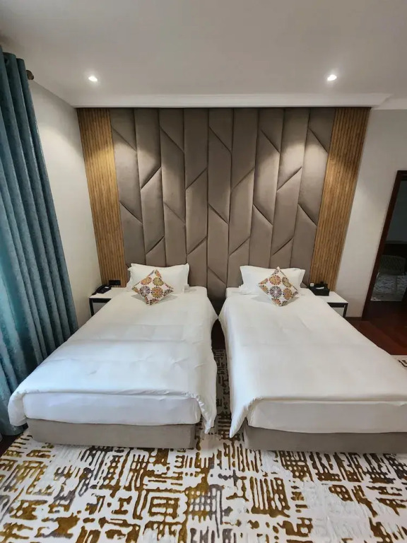 HOTEL DEHLAVI o