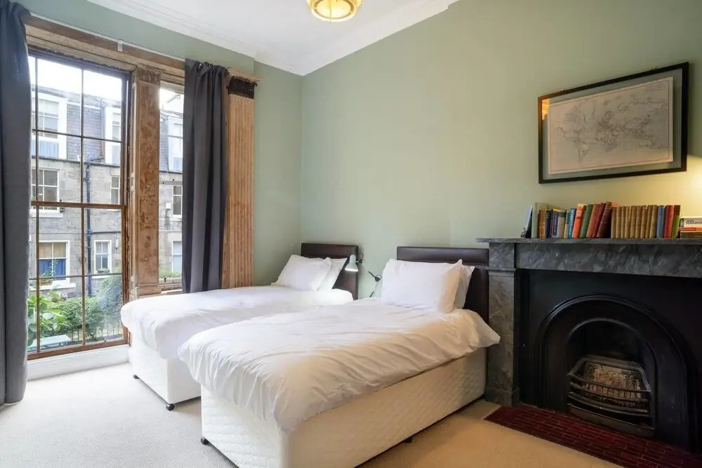Great Location! 3 Bedroom Ground Floor