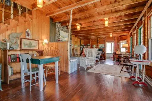 Historic Home with Large Deck, Free WiFi, Washer/Dryer - Near Beach and Downtown