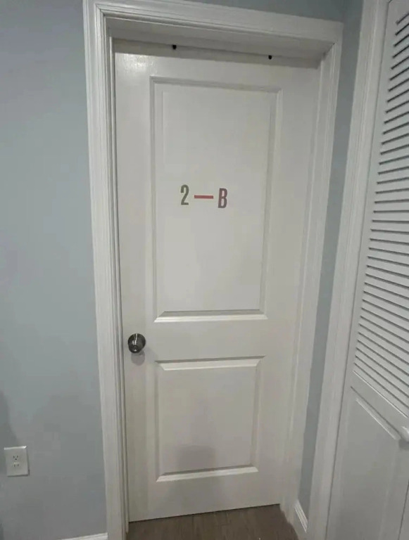 Cozy 2-3 Bedroom Apartment in Center City