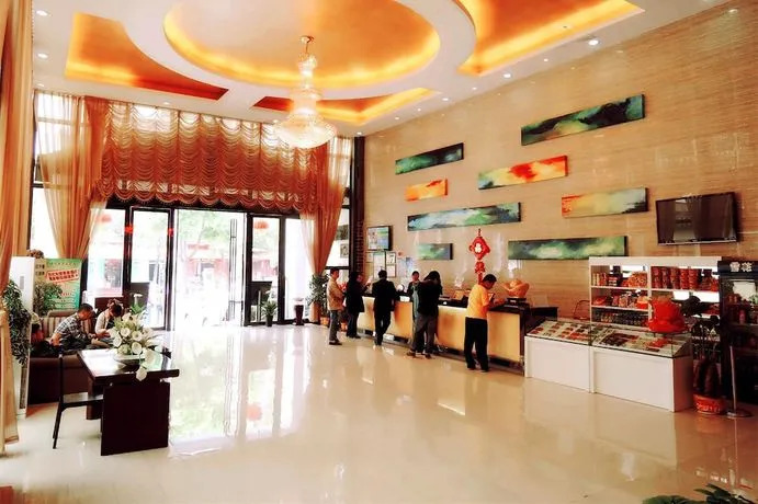 Guiyuan Dajue Hotel