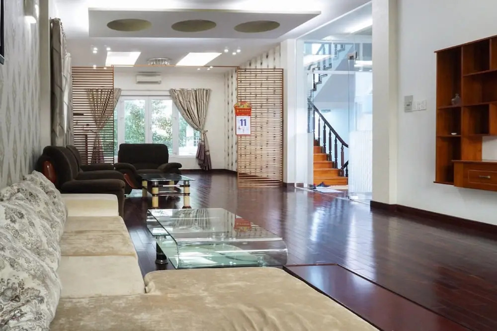F5 Villa