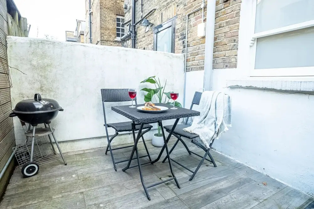 Luxe Pristine 2BR near Buckingham Palace