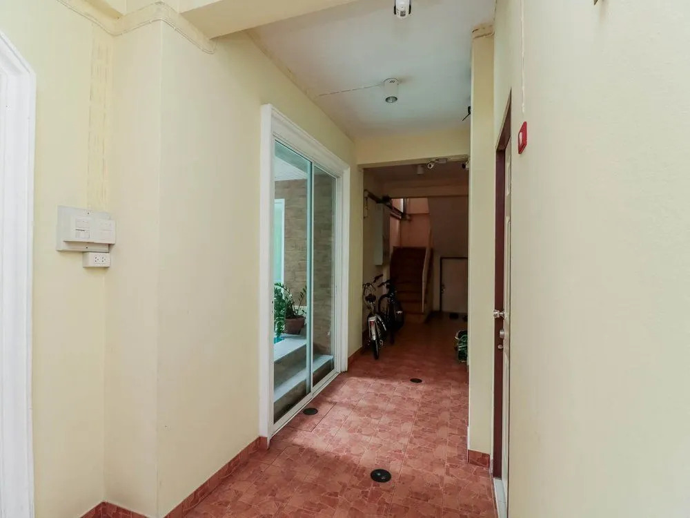 Nida Rooms Pubpla Metro Ladprao 96