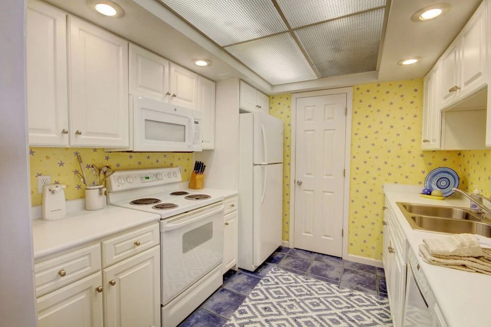 345 El Matador 1 Bedroom Condo by RedAwning