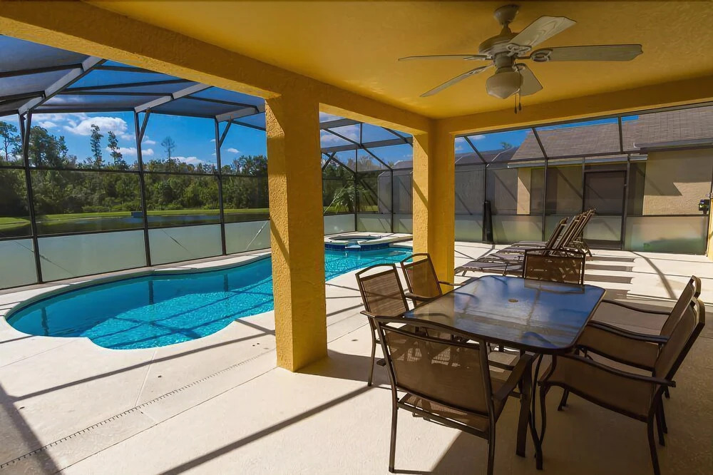 Fabulous 5 bed Villa With South Facing Pool and spa Overlooking Water and Conservation