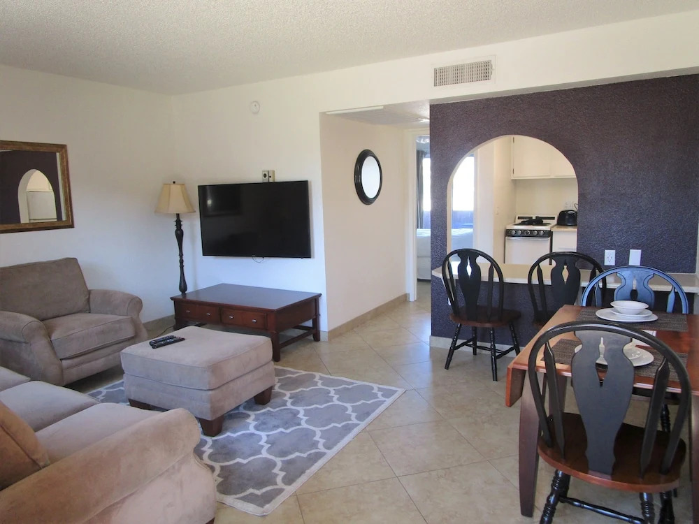 102 -Fully Furnished 1BR Suite-Prime Location! by RedAwning