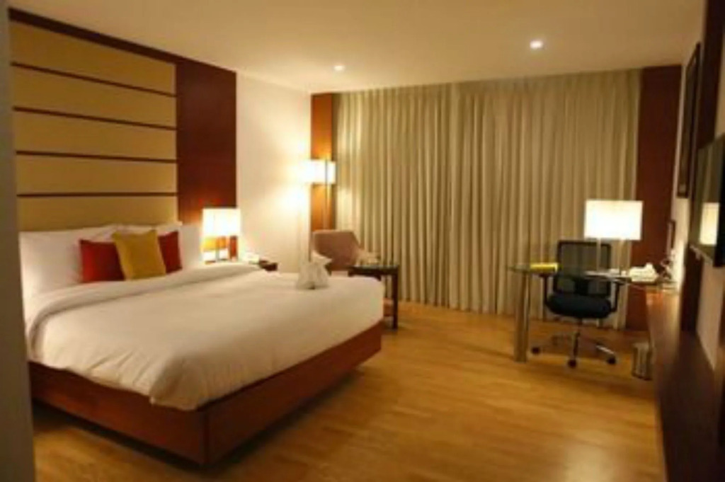 Lemon Tree Hotel Shimona Chennai