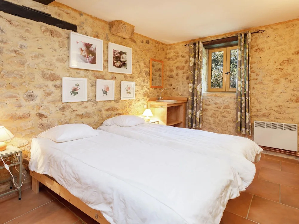 Detached, Characteristic House in Nature Near Saint-cirq-madelon