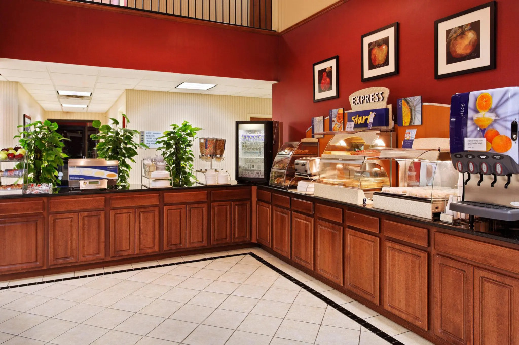 Holiday Inn Express Hotel & Suites Knoxville-North-I-75 Exit 112 by IHG