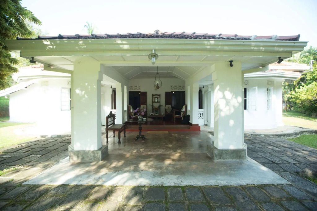 Thalpe Walawwa Heritage Villa With Private Beach Access