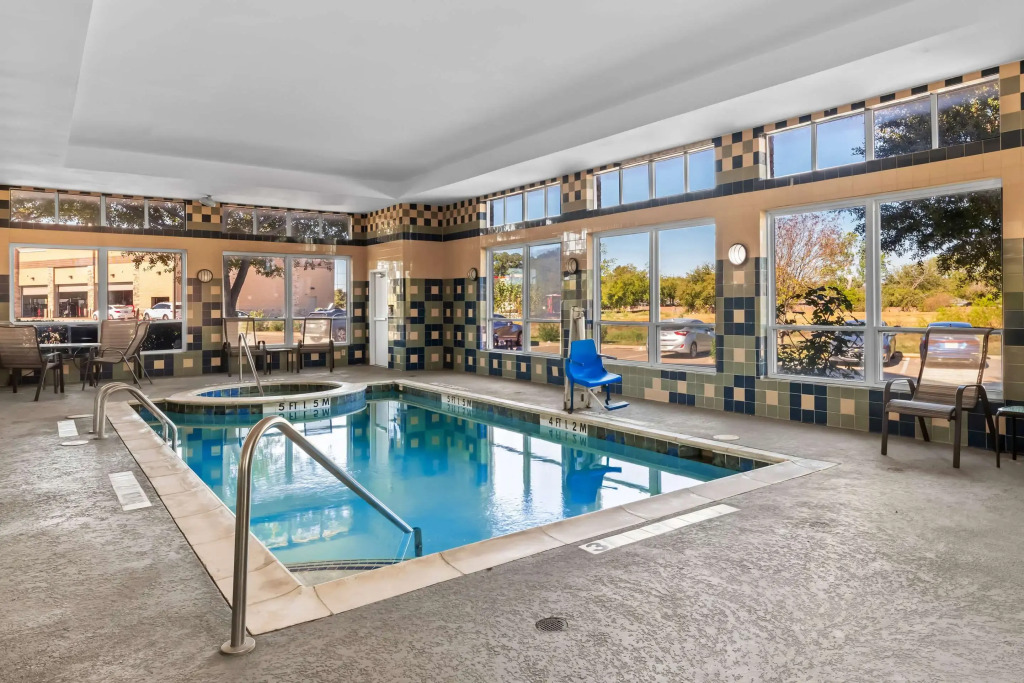 Comfort Inn & Suites Near Lake Lewisville