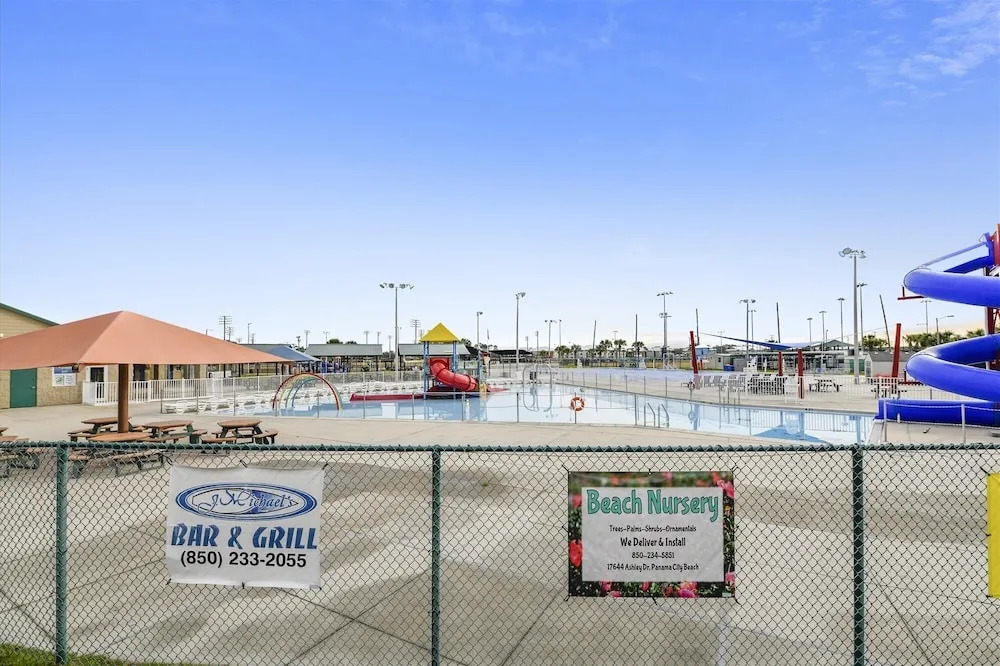 Shores Of Panama 1206 - Amazing Studio. Free Fun! Sleeps 3. Romantic 1 Bedroom Condo by RedAwning