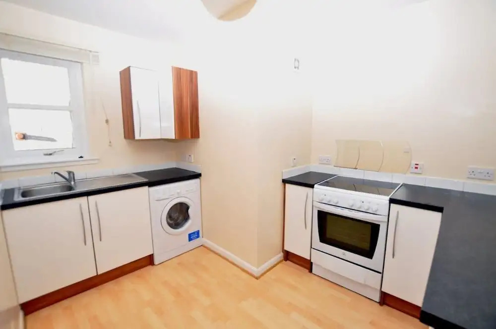 4 Varis Apartments