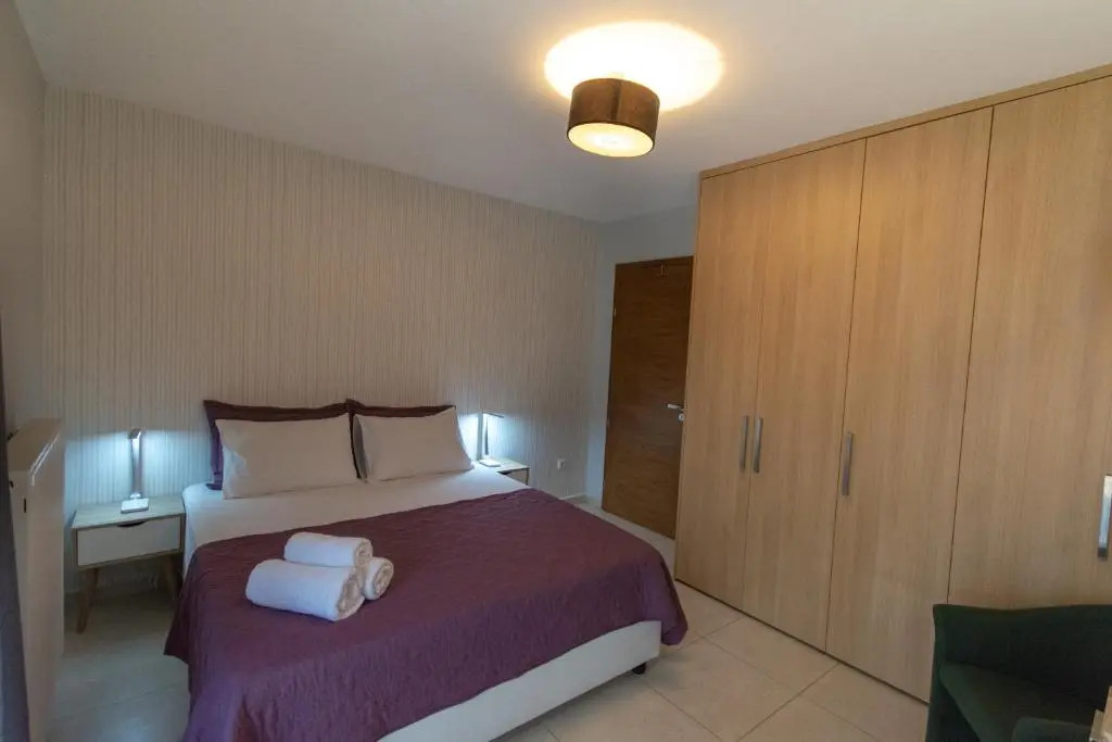 Prime 3BR-2BA Apt in Heart of Heraklion-Fiber WIFI Steps to Lions Sq-Museum, Walk to Port #2