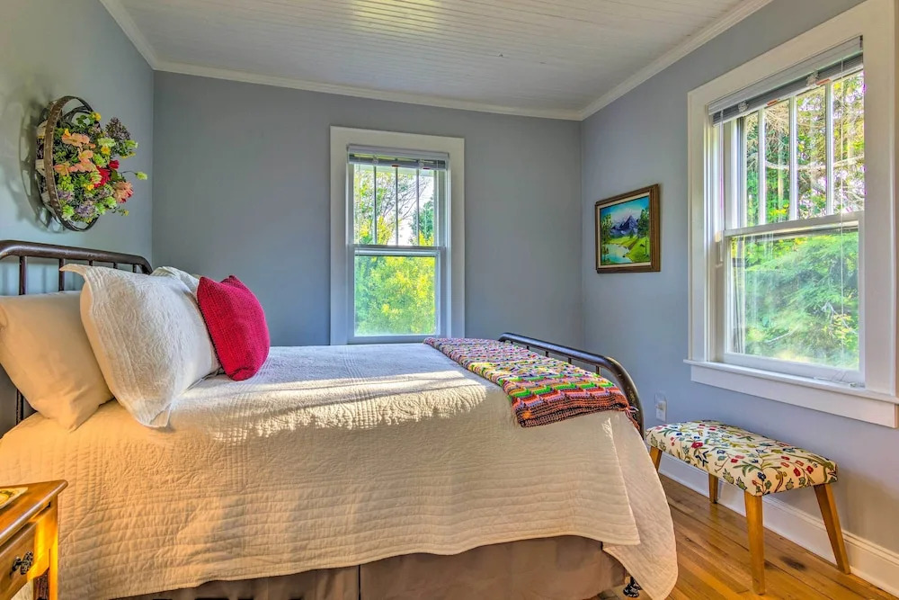Restored Mars Hill Home on 1 Acre: Walk to Town!