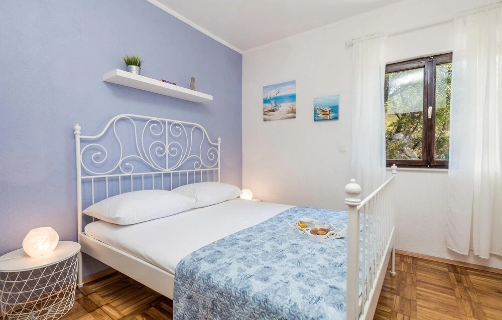 2 Bedroom Nice Home In Prizna