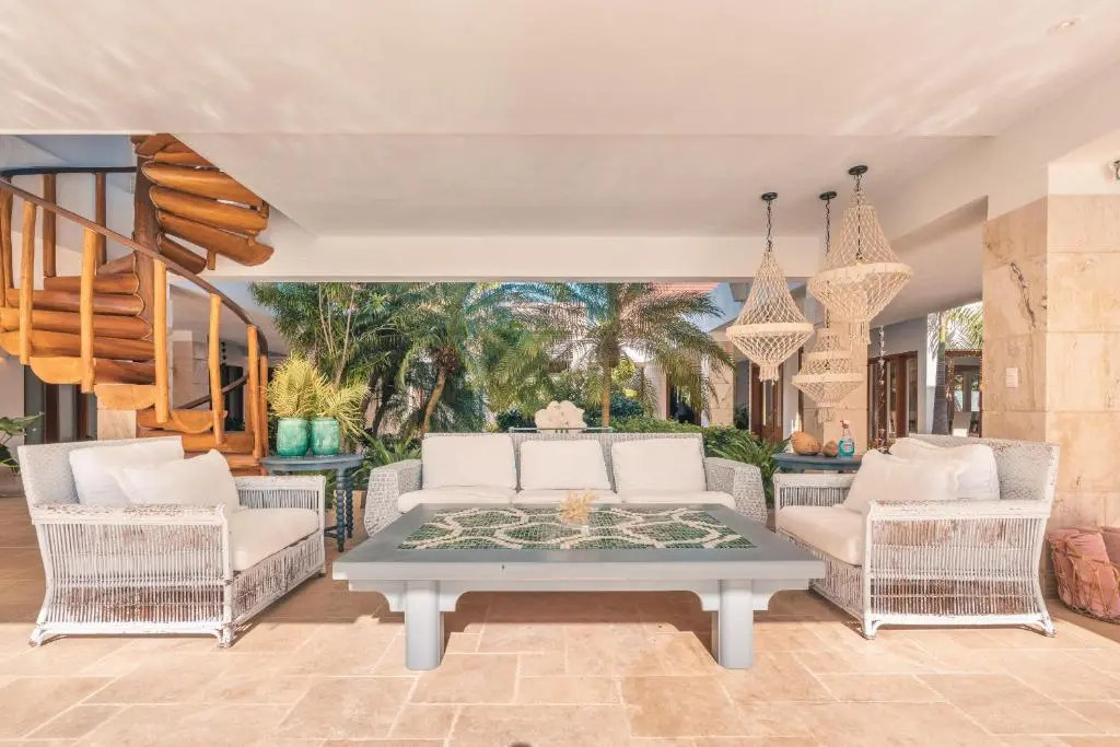 Magnificent Villa w Private Pool at Yarari