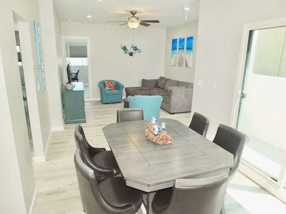 New Beach & Bay Retreat Full of Amenities!