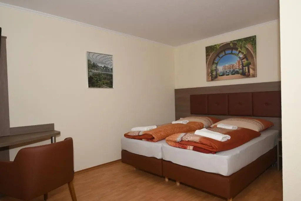 Ellen Hotel