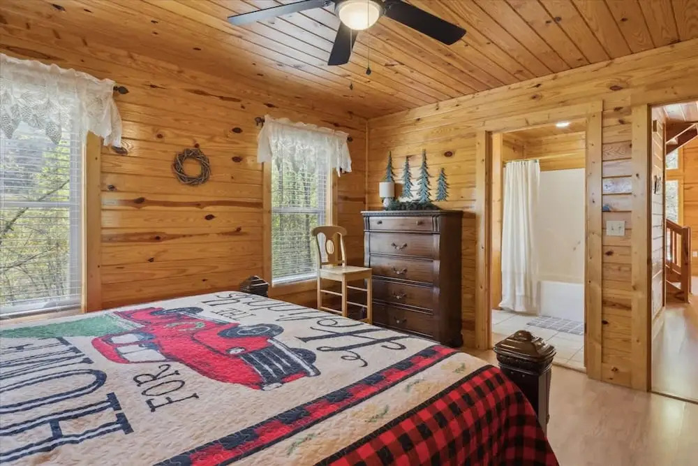 Kuntree Cabin by Beyond Expectations With Hot Tub