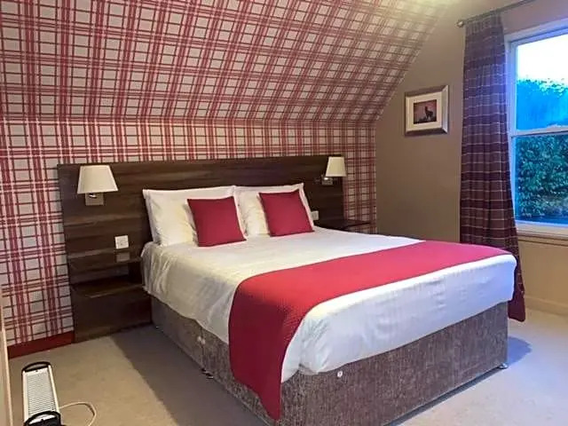 Chieftain Hotel