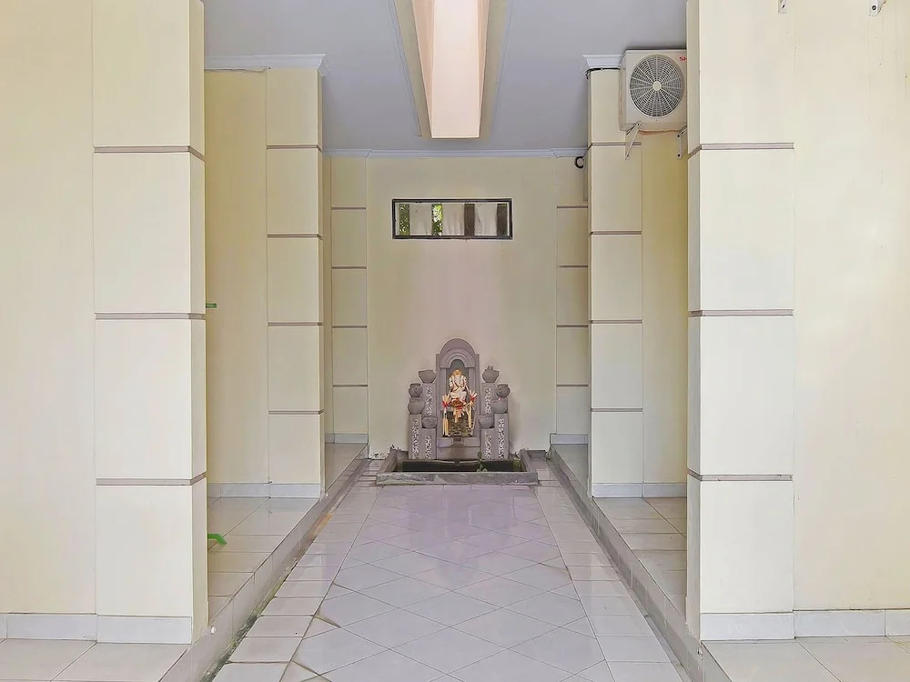 Hotel O Sandat Guest House