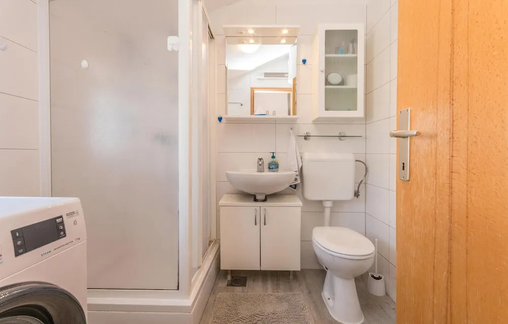 Amazing Apartment in Biograd na Moru With Wifi and 1 Bedrooms
