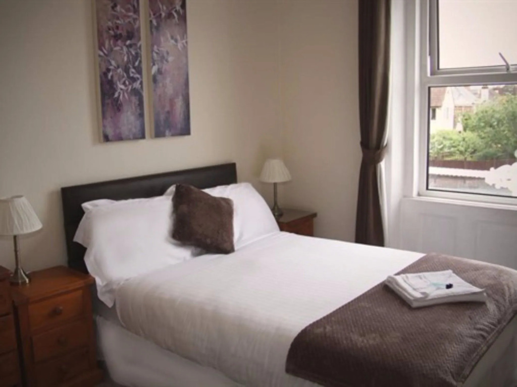 Lowdens Guest House