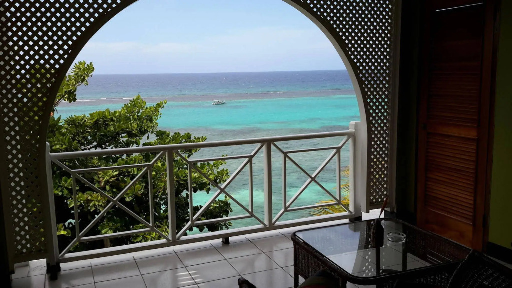Hibiscus Lodge Hotel