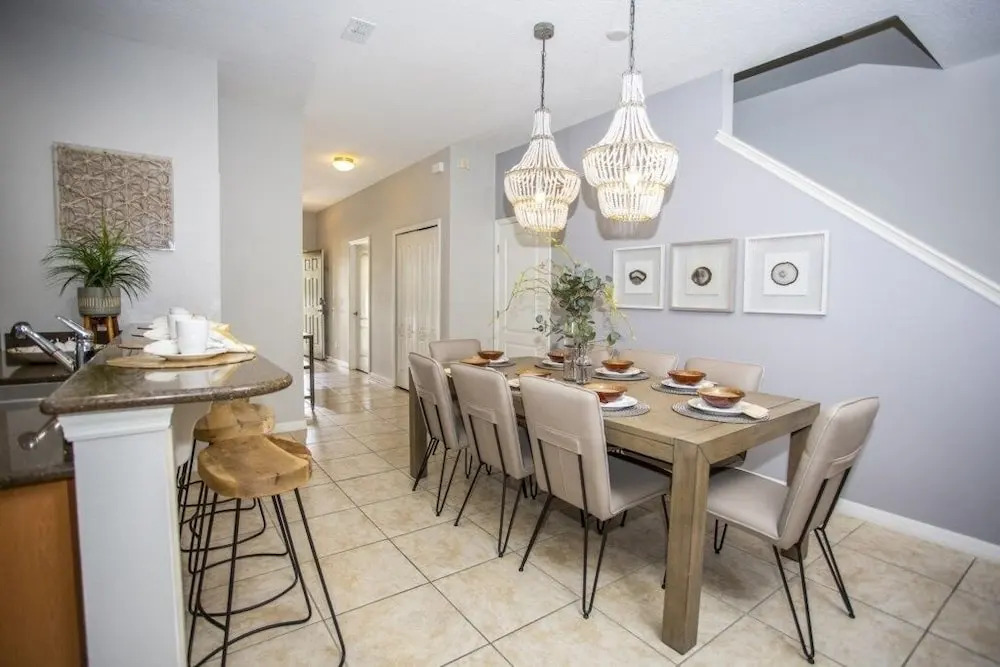Tropical 5 Bedroom Home townhouse