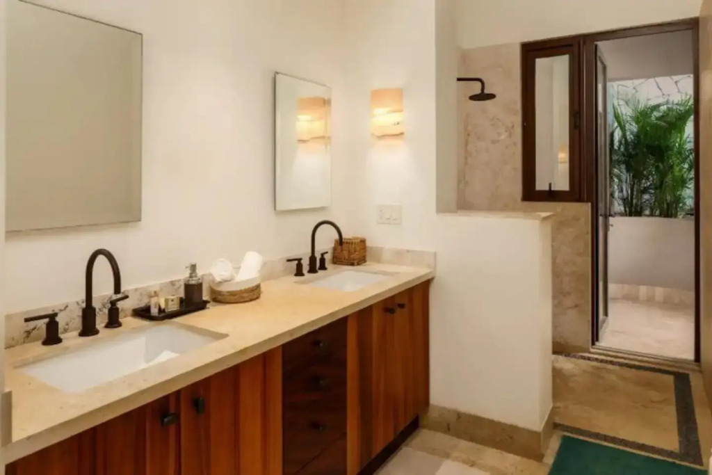 Casa Buena Vista - Beach Front - Villa in Sayulita