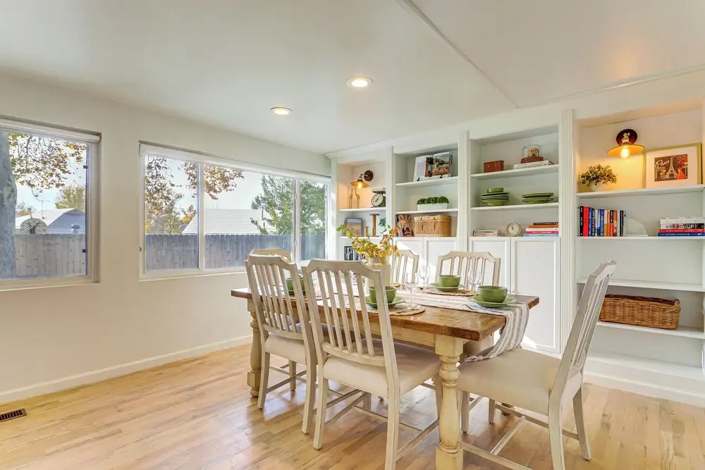 5 Mi to Hogle Zoo: Modern Retreat w/ Spacious Yard
