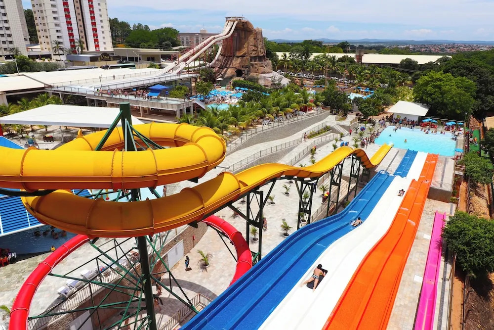 Piazza DiRoma com acesso ao Acqua Park todos os dias