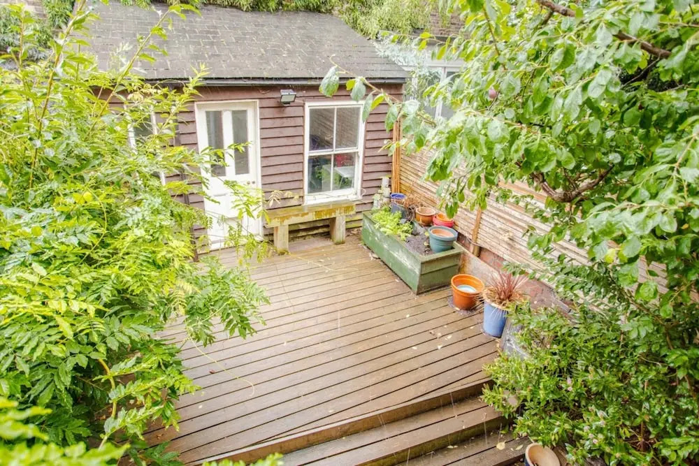 2 Bedroom Flat In Highbury